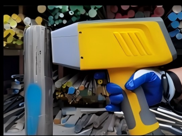 X-MAX II handheld X-ray fluorescence spectrometer thumbnail 3